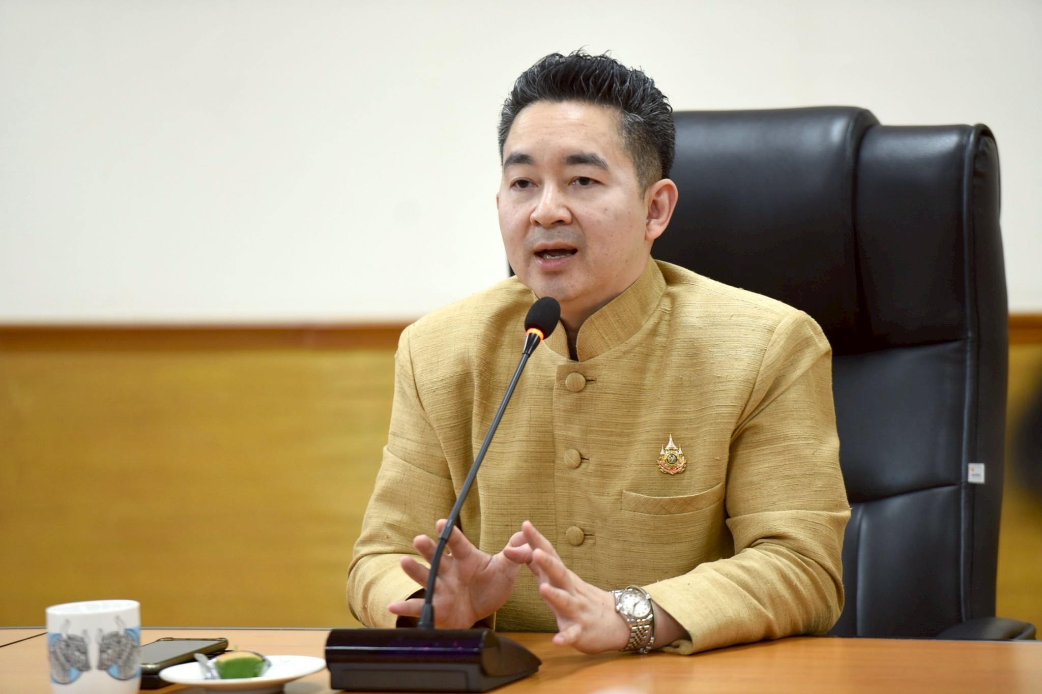 อธิบดีกรมข้าว เข้าสักการะสิ่งศักดิ์สิทธิ์ หลังฝนแรก ปรากฏ 557138655 1332562792240179 5625599765800182661 n