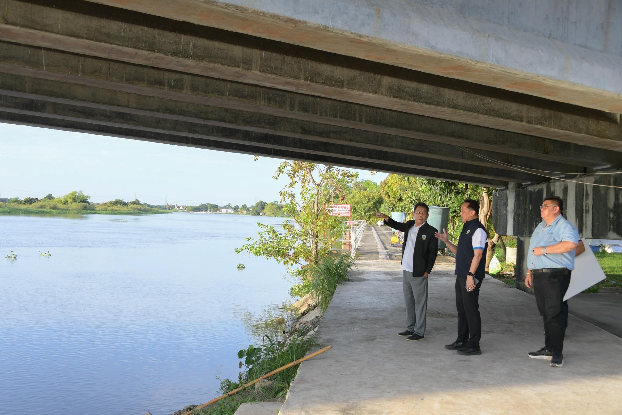 ชป.เร่งระบายน้ำ “ทุ่งโพธิ์พระยา” ลดผลกระทบน้ำท่วมสุพรรณบุรี 6 558802155 1211654507675818 4846472203631577905 n