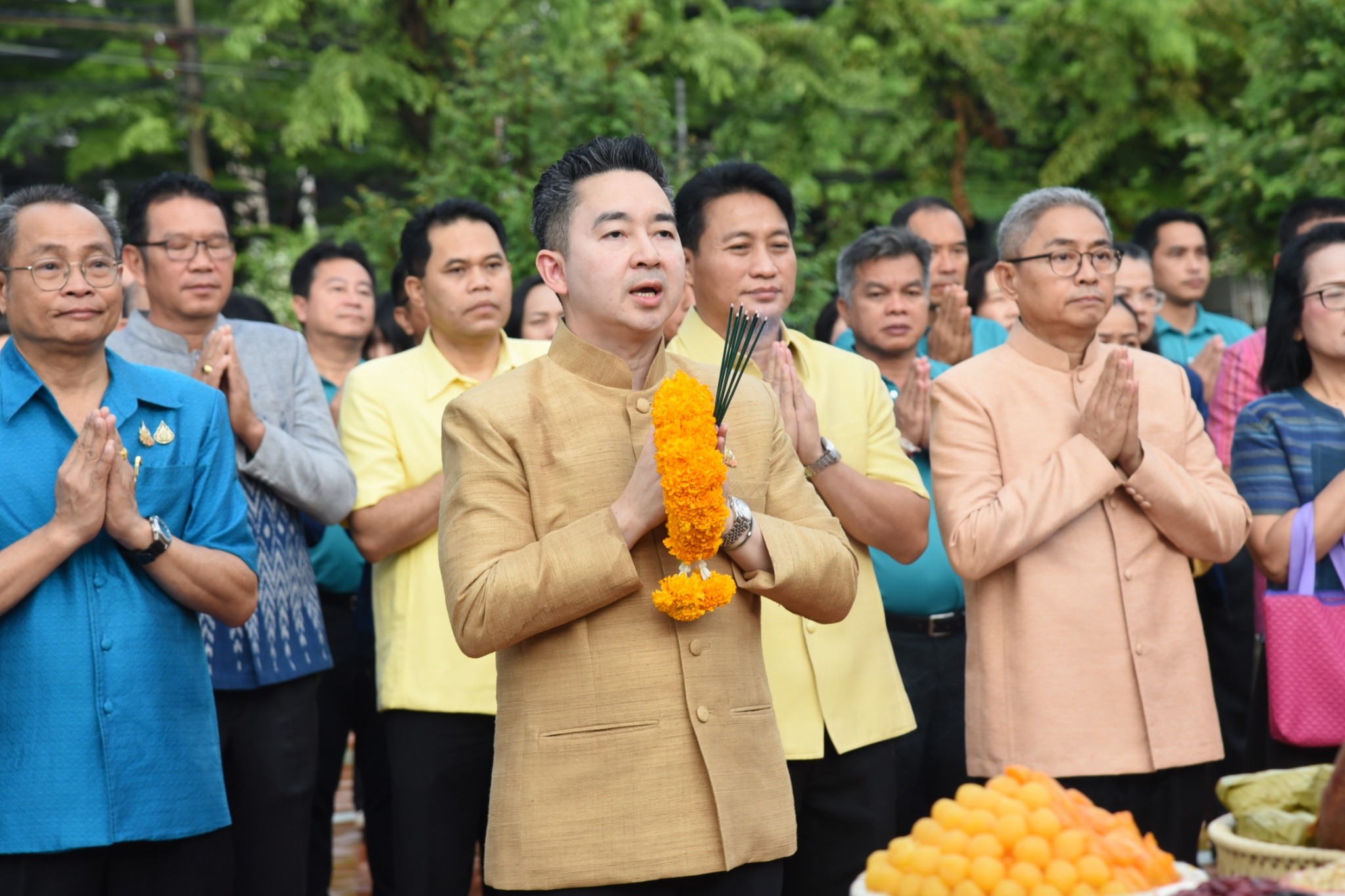 อธิบดีกรมข้าว เข้าสักการะสิ่งศักดิ์สิทธิ์ หลังฝนแรก ปรากฏ 558951828 1332556978907427 2551538016634565195 n