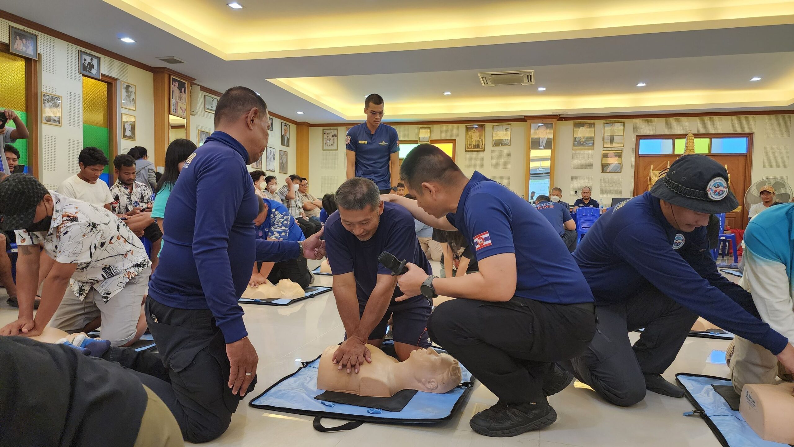 กรมประมง จับมือ STF ขับเคลื่อนความปลอดภัยทางทะเลผ่านการอบรมปฐมพยาบาลเบื้องต้นสำหรับลูกเรือประมงยกระดับแรงงานภาคประมงไทยสู่มาตรฐานสากล 8 627270 scaled