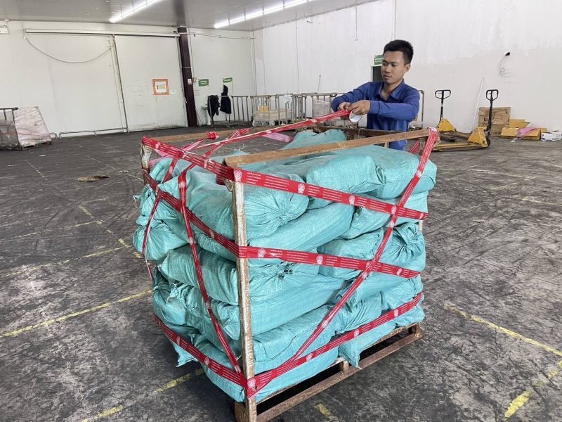 ฉก.พญานาคราช จับหนังหมูเถื่อน ริมชายแดนแม่น้ำโขง มูลค่ากว่า 112,000 บาท 8 681000000728