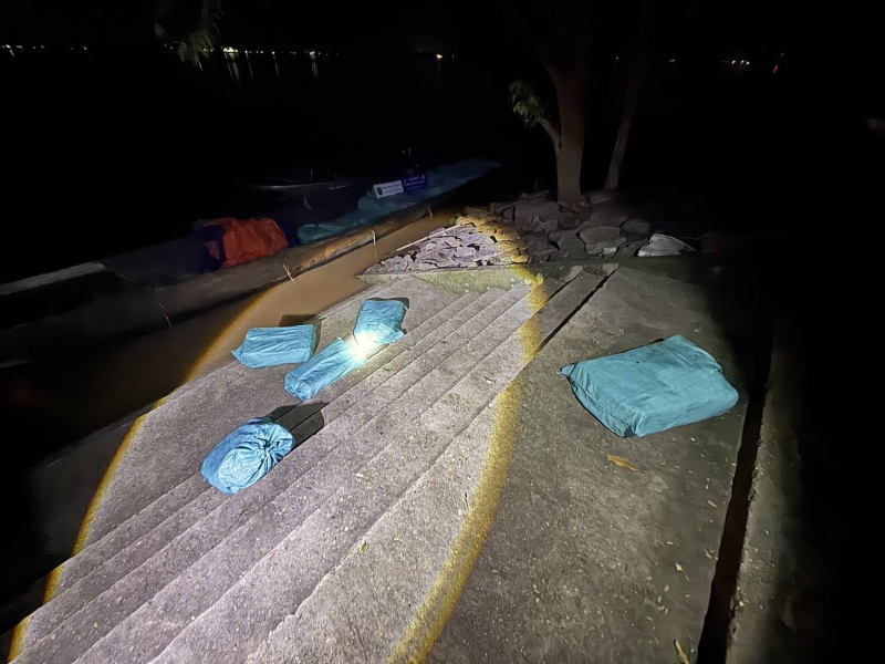 ฉก.พญานาคราช จับหนังหมูเถื่อน ริมชายแดนแม่น้ำโขง มูลค่ากว่า 112,000 บาท 12 681000000732