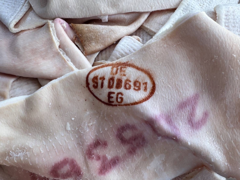 ฉก.พญานาคราช จับหนังหมูเถื่อน ริมชายแดนแม่น้ำโขง มูลค่ากว่า 112,000 บาท 14 681000000734