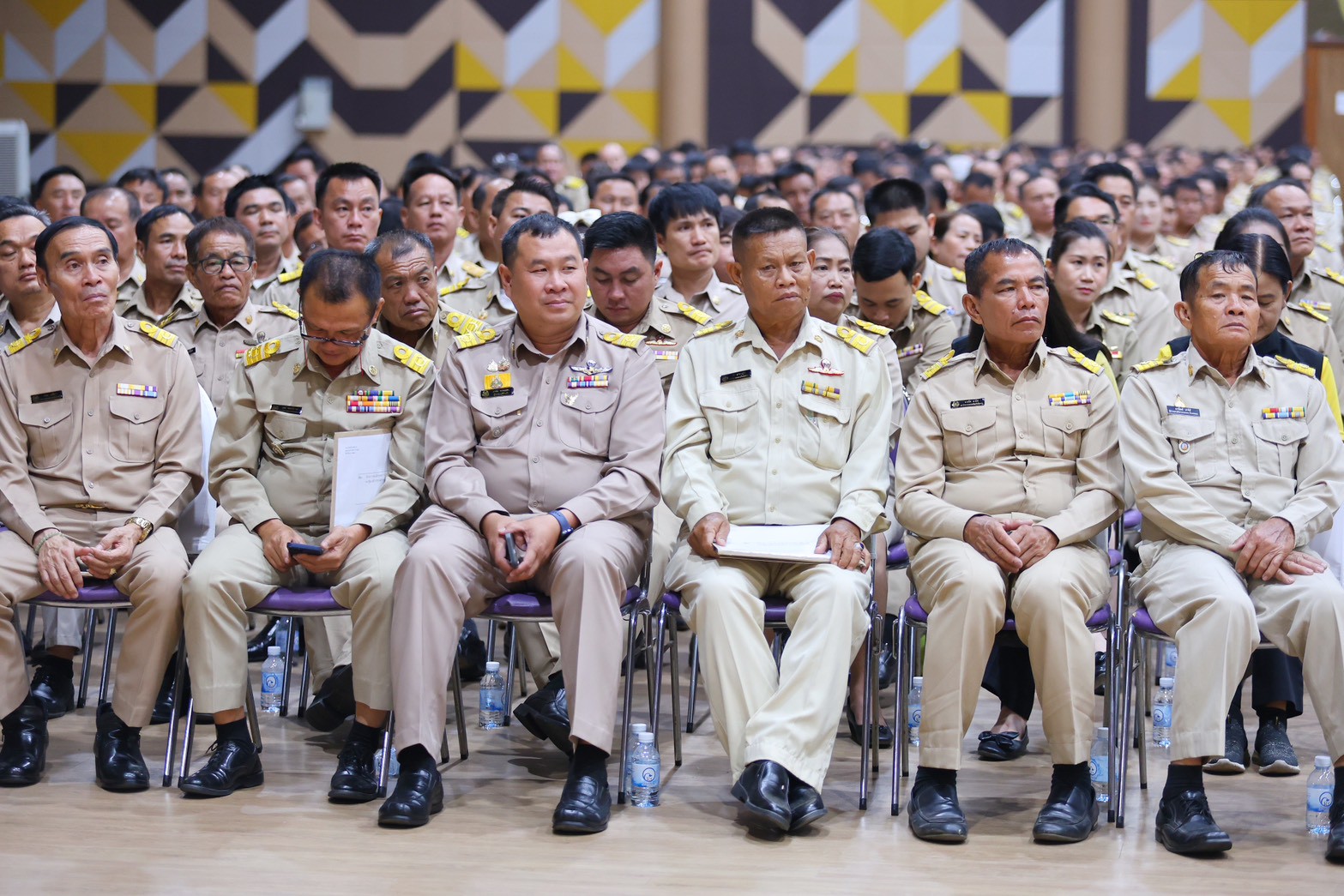 มอบนโยบายเชิงรุก “รองนายกฯ ธรรมนัส”ลงพื้นที่เชียงราย ขับเคลื่อนภาคเกษตร เน้นลดต้นทุนผลิต หนุนความเข้มแข็งให้เกษตรกร พร้อมสร้างเศรษฐกิจจากท่องเที่ยว 8 83F2A4D3 183F 47D8 8EC8 27DAADAC4179