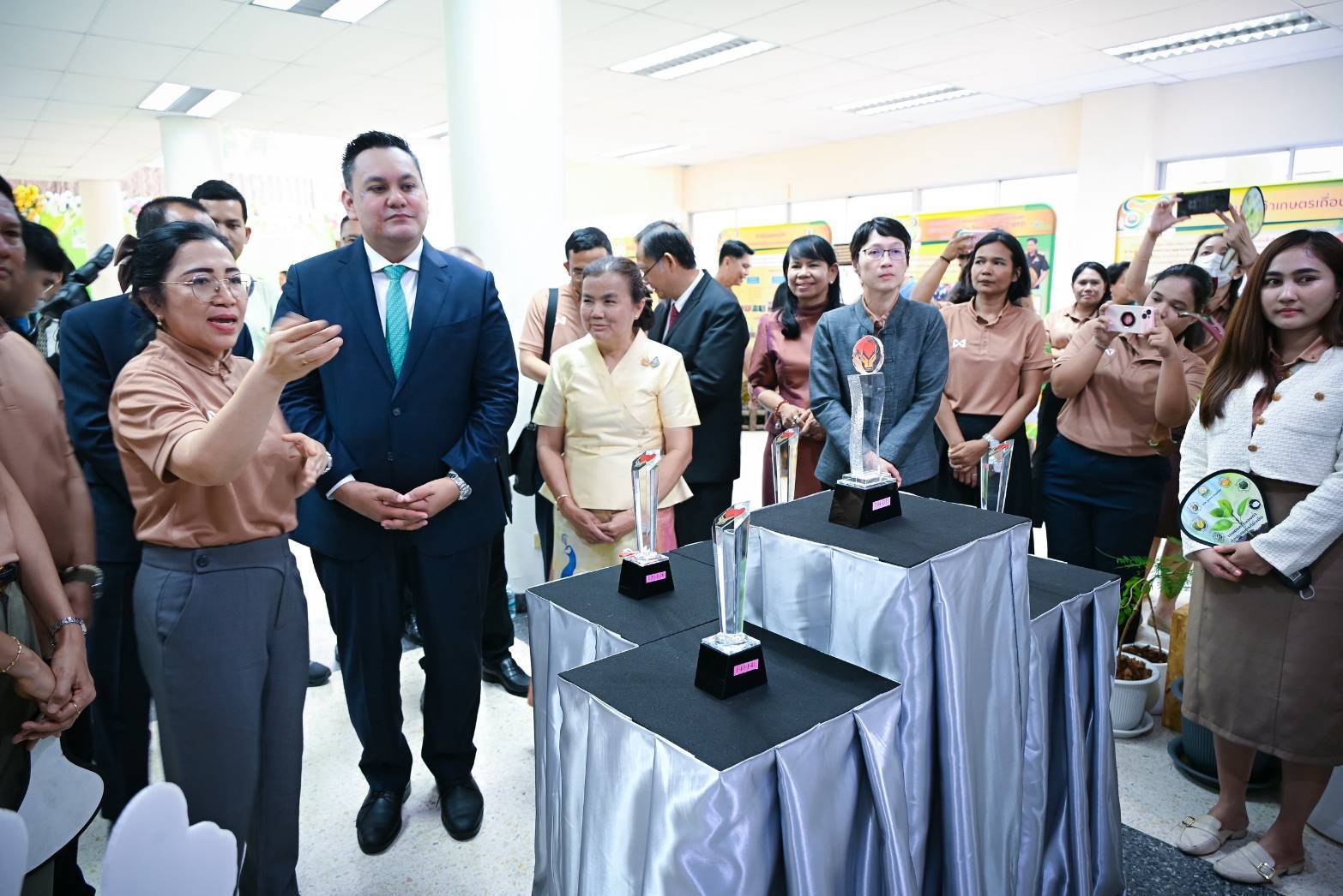 53 ปี กรมวิชาการเกษตร ขับเคลื่อนเกษตรไทยด้วยวิจัยและนวัตกรรม ยกระดับคุณภาพชีวิตเกษตรกรไทย ก้าวสู่อนาคตอย่างมั่นคงและยั่งยืน 8 992185