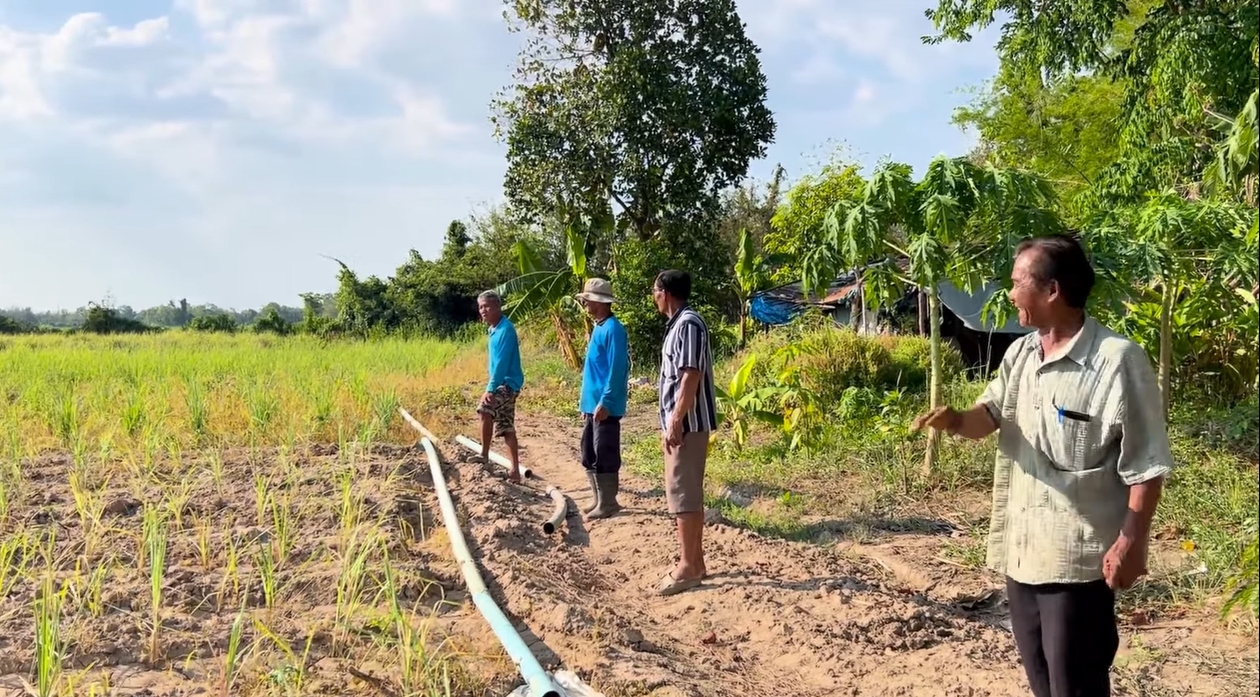 ต้นแบบแปลงใหญ่ ‘ตะไคร้บ้านวงฆ้อง’ จ.กำแพงเพชร รวมกลุ่มผลิตมาตรฐาน GAP สร้างรายได้ หนุนเศรษฐกิจชุมชน 9 LINE ALBUM ข่าวตะไคร้ สศท 12 251022 8 0 1