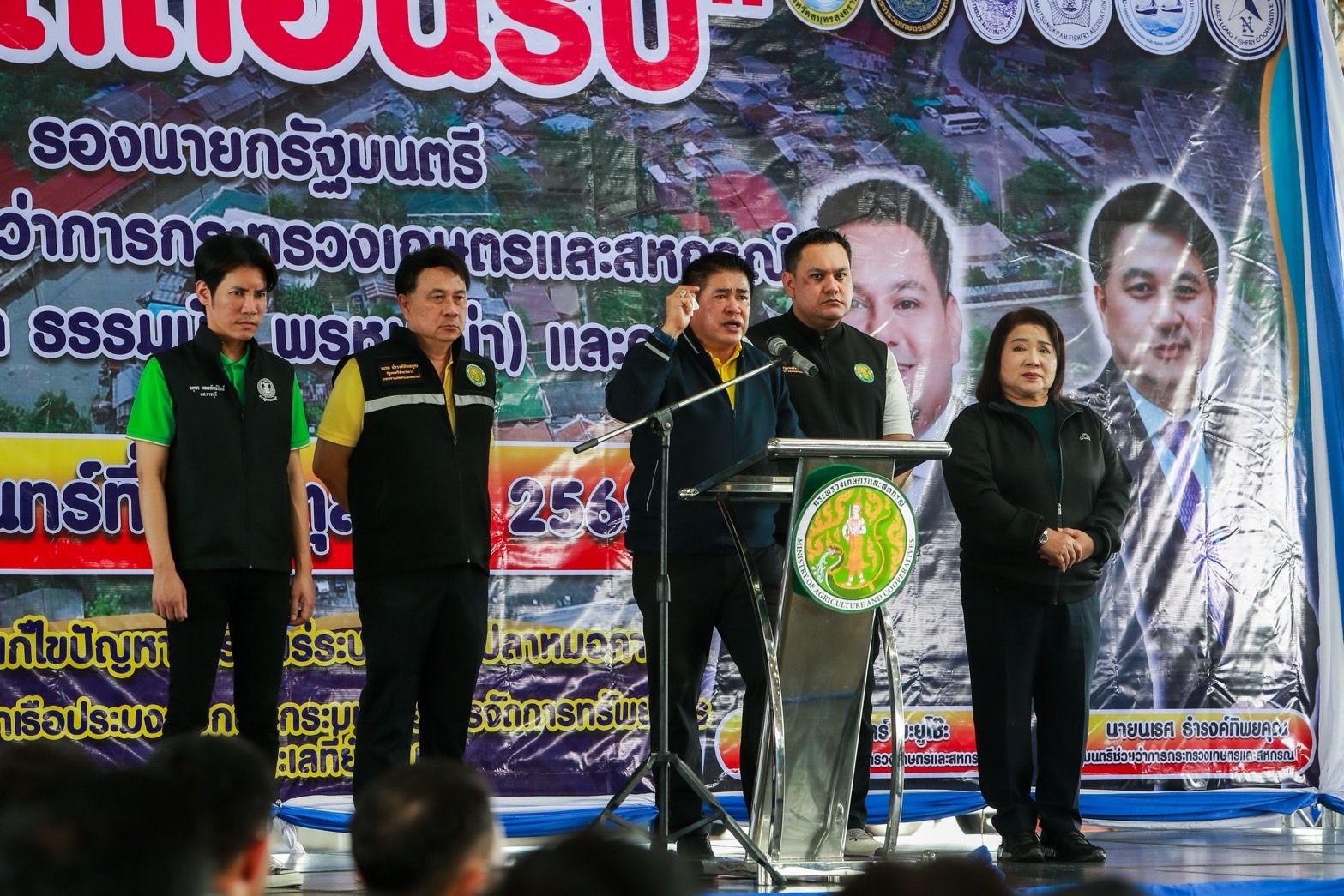 รมว.ธรรมนัส คัมแบ็กประกาศสงคราม “ปลาหมอคางดำ”สั่งฟันไม่เลี้ยงพวกของเถื่อน เผย เดินหน้าปลดล็อกกฎหมาย IUU ช่วยชาวประมงทั่วประเทศ 4 S 1310810