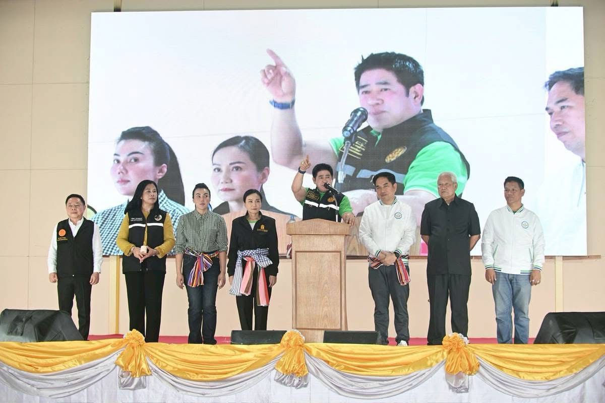 “รมว.ธรรมนัส” ลั่น โคราช คือ รั้วหน้าบ้านอีสาน ถ้าไม่พัฒนา อีก 19 จังหวัดไปต่อไม่ได้ ลุยโครงการผันน้ำลำตะคอง เร่งแก้วิกฤตแล้ง พร้อมเคลียร์หนี้สหกรณ์ให้เกษตรกร ทั่ว ปท. 8 S 14344344