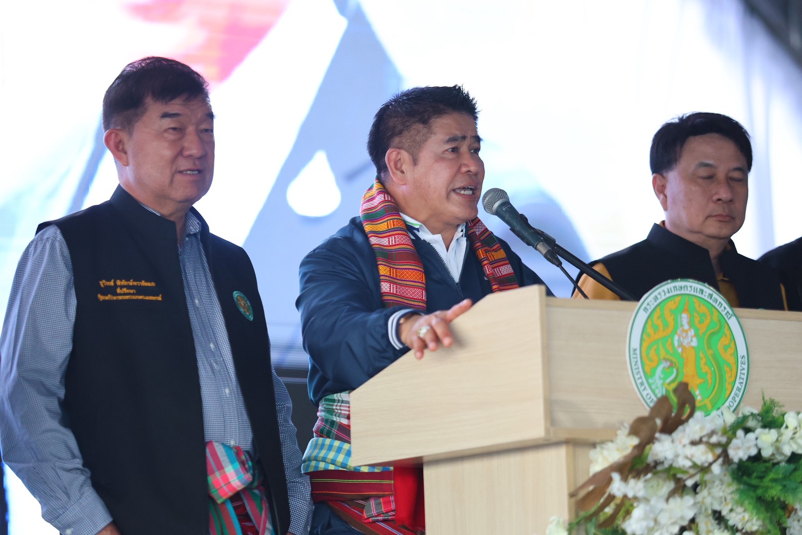 รมว.ธรรมนัส นำ 2 รมช.ลุย อุบลฯ ตรวจน้ำท่วม สั่ง กรมชลฯเร่งระบายน้ำ มั่นใจ 15 วันลดลง ดันสร้าง“อุโมงค์ผันน้ำอ้อมแก่งสะพือ”เข้างบปี 70 6 S 14459002