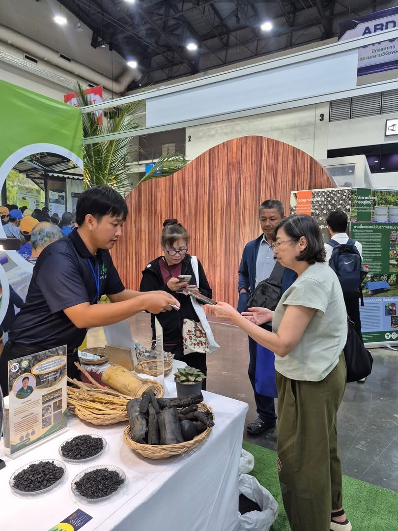 นักเรียนทุน สวก. ม.แม่โจ้ รับรางวัล ผลงานวิจัยด้านการเกษตรดีเด่น-ดีมาก เวที AGRINEXT THAILAND 2025 7 S 18030603