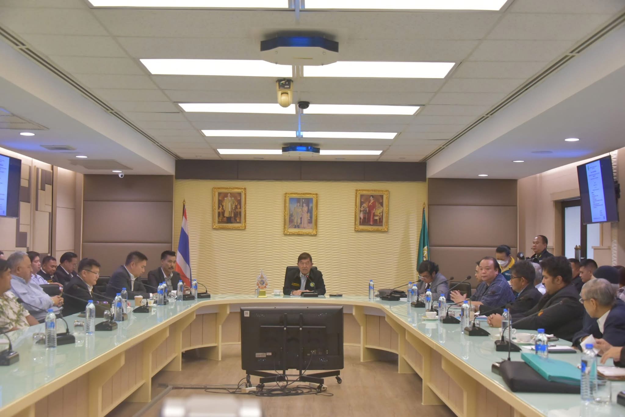 กระทรวงเกษตรและสหกรณ์ เตรียมขับเคลื่อนนโยบายเร่งด่วน แก้ไขปัญหาโคเนื้อตกต่ำ ผ่านโครงการ “คนไทย กินเนื้อโคไทย” พร้อมนำเสนอที่ประชุมคณะกรรมการนโยบายพัฒนาโคเนื้อ-กระบือ และผลิตภัณฑ์แห่งชาติ (Beef Board) สัปดาห์หน้า 3 S 18472989