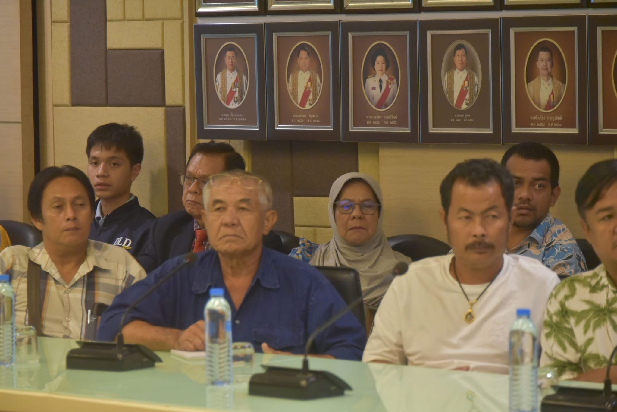 กระทรวงเกษตรและสหกรณ์ เตรียมขับเคลื่อนนโยบายเร่งด่วน แก้ไขปัญหาโคเนื้อตกต่ำ ผ่านโครงการ “คนไทย กินเนื้อโคไทย” พร้อมนำเสนอที่ประชุมคณะกรรมการนโยบายพัฒนาโคเนื้อ-กระบือ และผลิตภัณฑ์แห่งชาติ (Beef Board) สัปดาห์หน้า 7 S 18472990