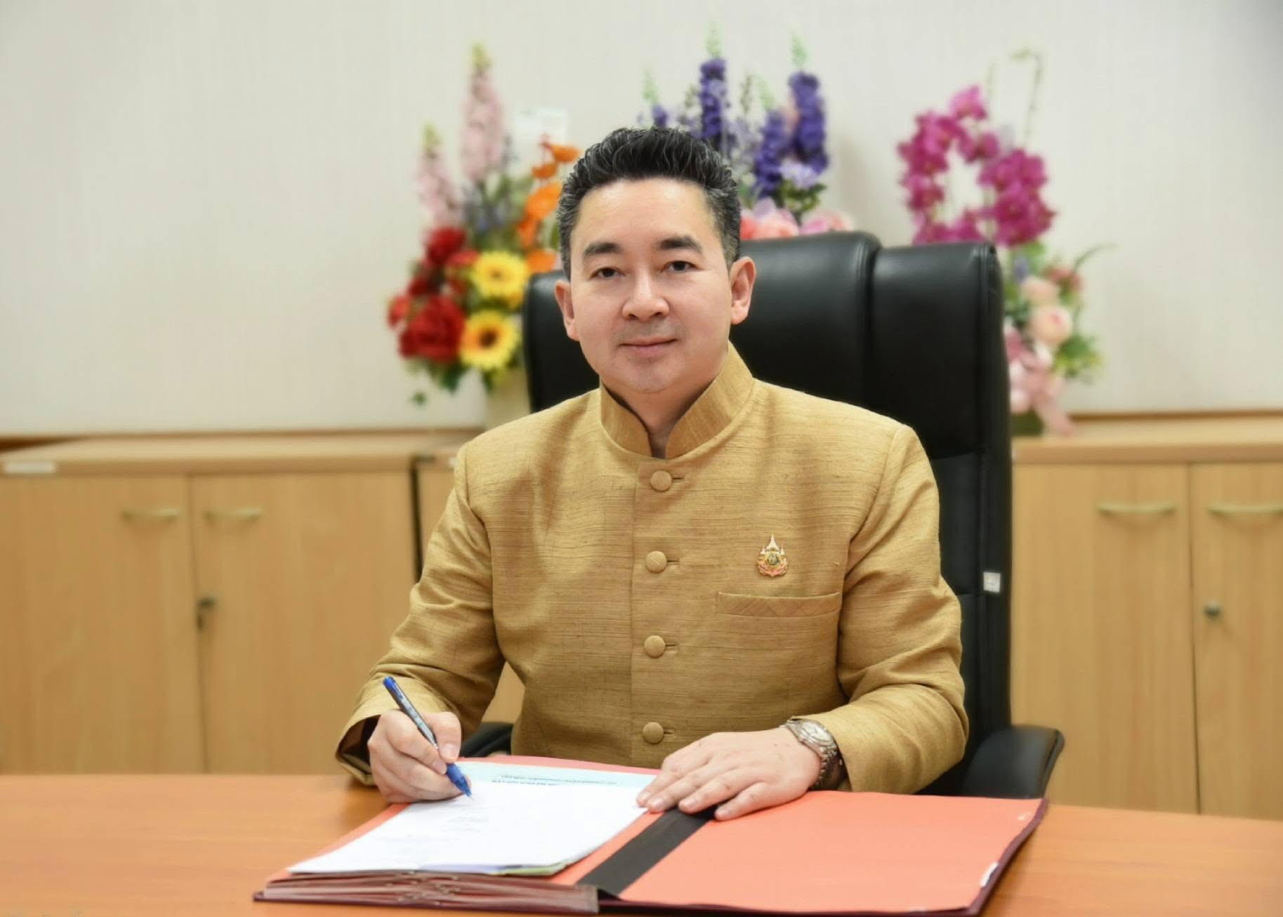 เปิดประวัติ อธิบดีกรมการข้าว ”อานนท์ นนทรีย์“ อธิบดีที่อายุน้อยที่สุด และดังที่สุดในเวลานี้ 2 S 18522203