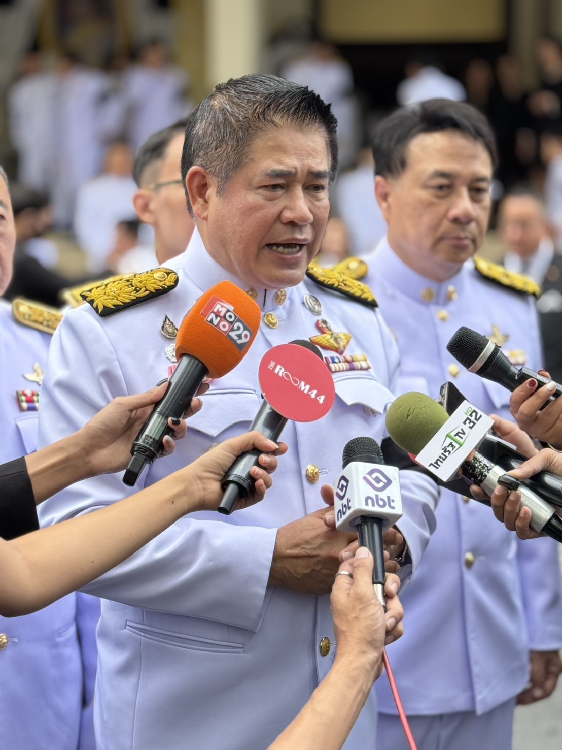 “ธรรมนัส ”สั่งกรมส่งเสริมสหกรณ์ ประสานงานกับธนาคารเพื่อการเกษตรและสหกรณ์การเกษตร (ธ.ก.ส.) ดำเนินมาตรการโครงการสินเชื่อเพื่อรวบรวมข้าวและสร้างมูลค่าเพิ่ม นำร่องในพื้นที่ช่วยชาวนาหลังยังไม่มีความชัดเจน “อนุทิน” สั่งรองนายกฯคนไหนคุม กนข. 2 S 18899004