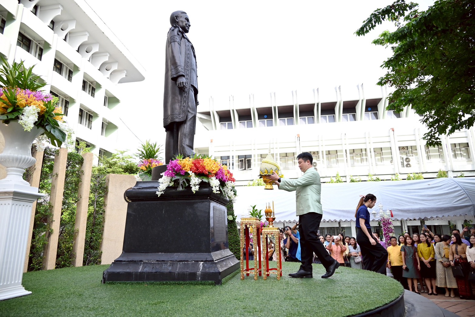 วันคล้ายวันสถาปนากรมส่งเสริมสหกรณ์ ครบ 53 ปีแห่งการเคียงข้างสหกรณ์ไทย มุ่งยกระดับศักยภาพสหกรณ์ เดินหน้าพัฒนาสถาบันเกษตรกรทั่วประเทศ 3 S 190857392