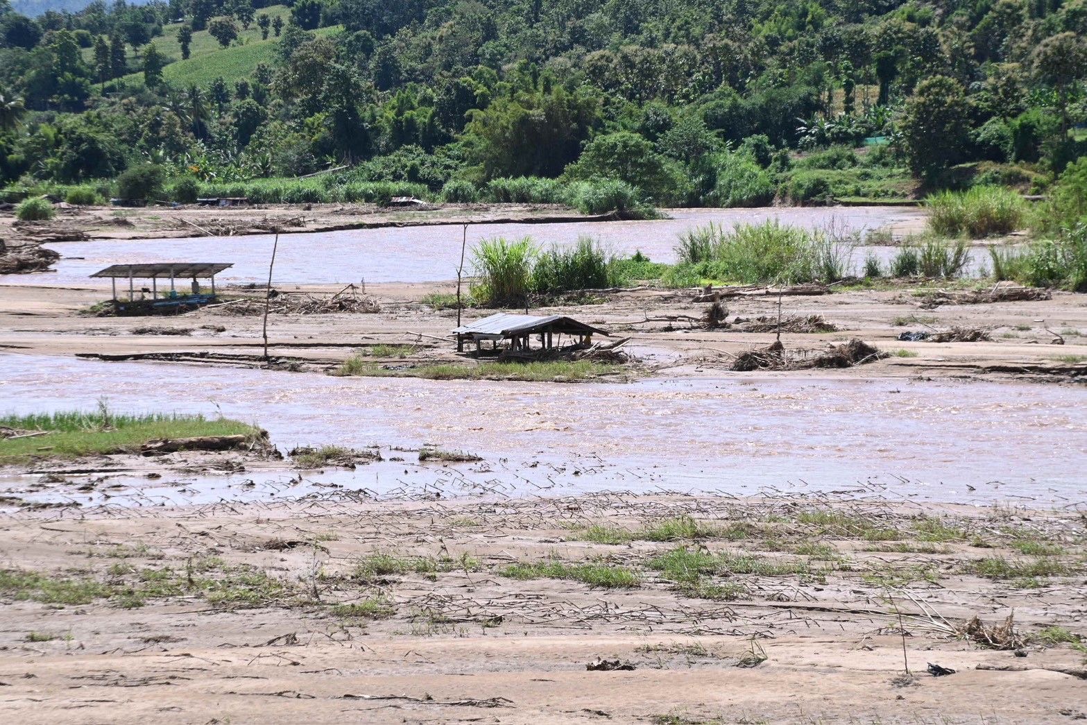 “รมช.นเรศ” เร่งแก้ปัญหาอุทกภัยแม่แจ่มอย่างยั่งยืน ผลักดันโครงการเร่งด่วน “อ่างเก็บน้ำแม่ศึก และฝายผาแดง” ควบคู่ฟื้นฟูพื้นที่หลังน้ำลด บรรเทาความเดือดร้อนเกษตรกร 13 S 22806564
