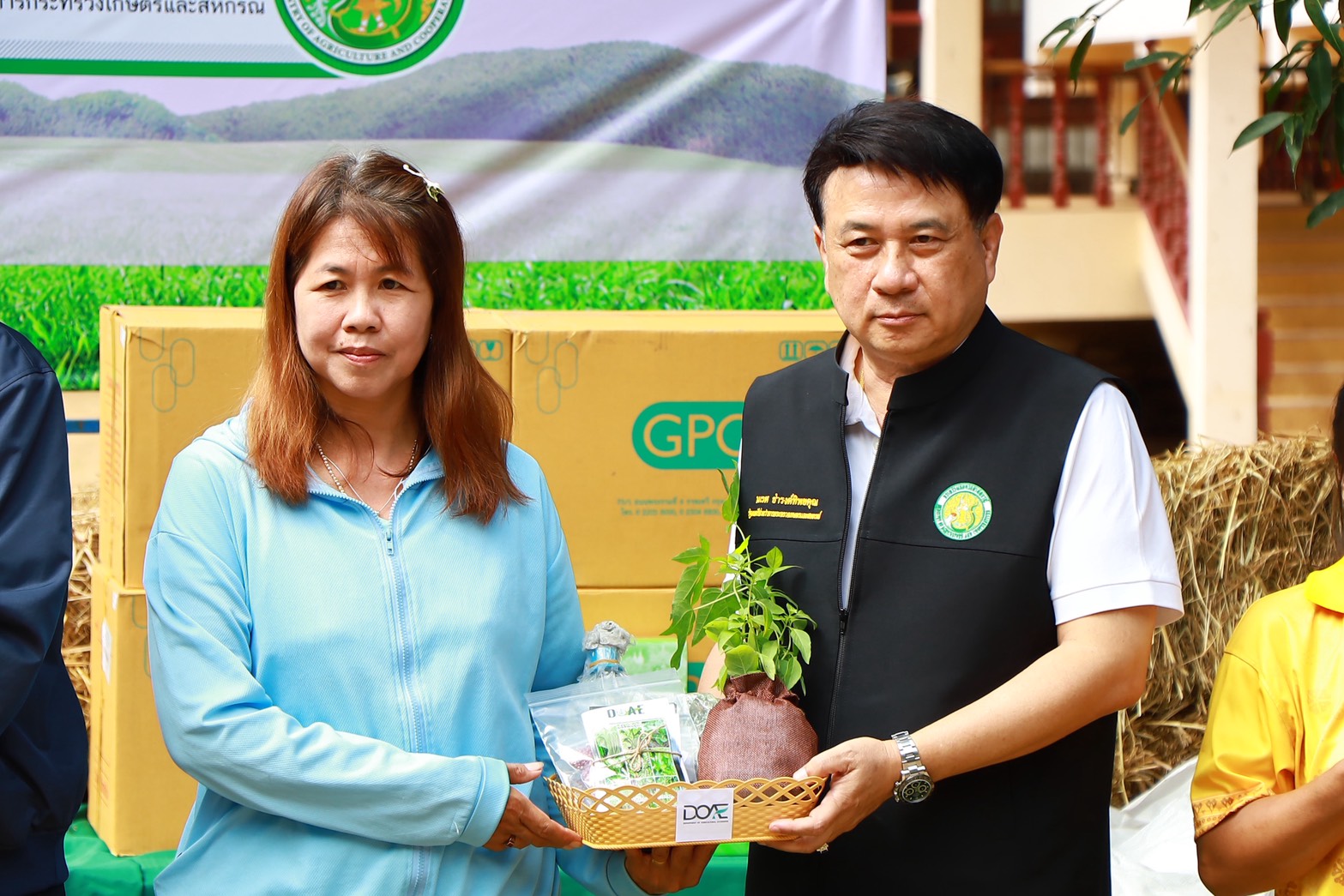 เกษตรฯ-พม. ผนึกกำลังช่วยผู้ประสบภัย S 45703188