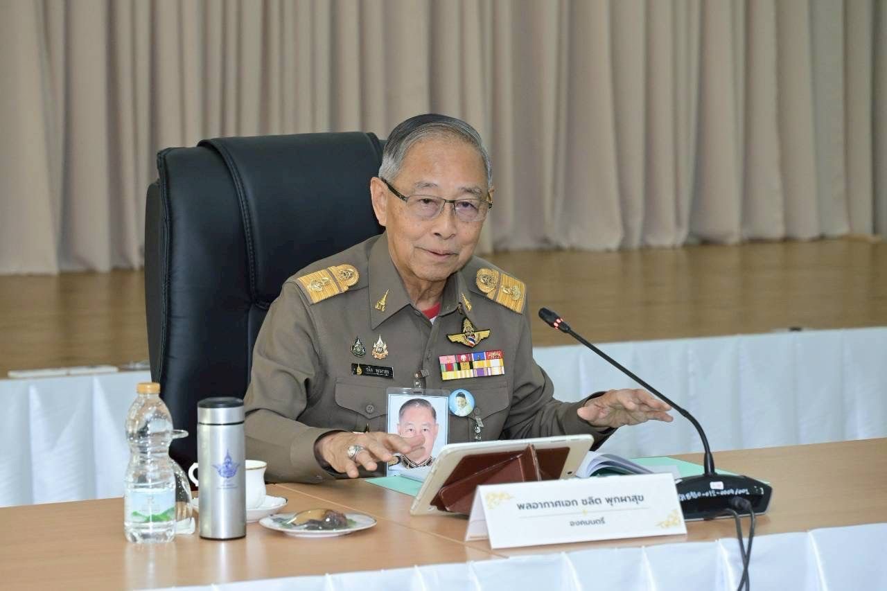 ปลัดเกษตรฯ ร่วมประชุมคณะกรรมการที่ปรึกษาผู้ทรงคุณวุฒิฝนหลวง ติดตามผลการดำเนินงานปี 2568 พร้อมเดินหน้าขับเคลื่อนภารกิจตามพระราชปณิธานในหลวง เพื่อช่วยบรรเทาความเดือดร้อนของประชาชนและเกษตรกร 2 S 489758746