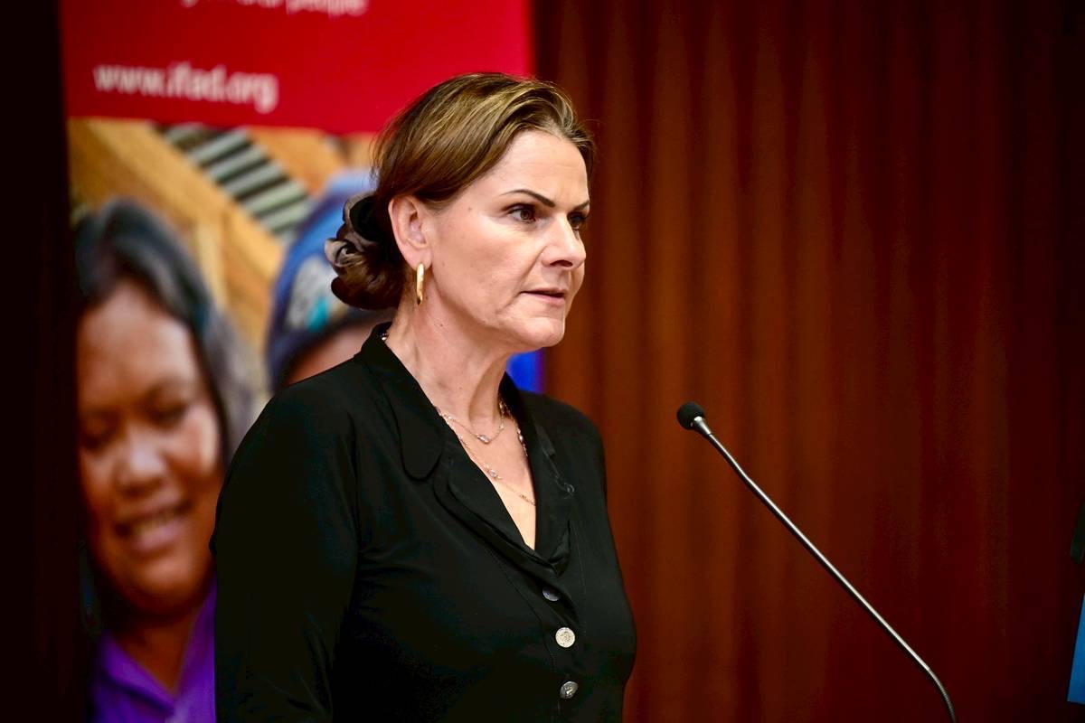 “รมช.นเรศ” ร่วมเปิดงาน IFAD-APR หนุนความร่วมมือเกษตรยั่งยืนในเอเชีย-แปซิฟิก ดันไทยใช้เทคโนโลยีลดต้นทุน–เพิ่มมูลค่าสินค้าเกษตร 3 S 491946033