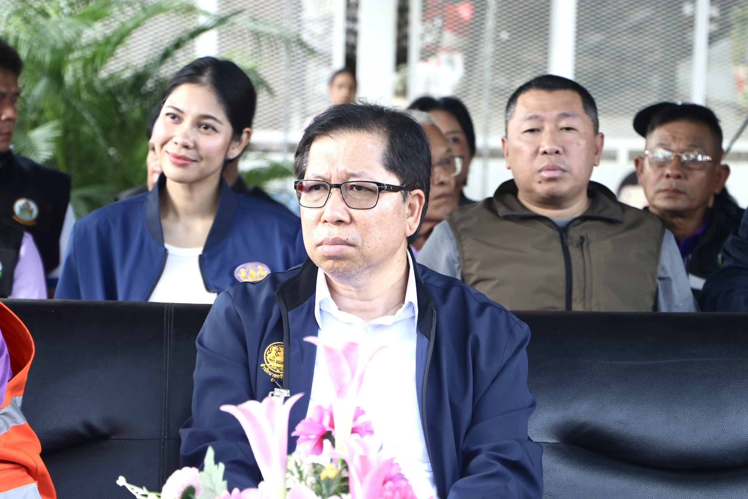 รมต.สำนักนายกฯ“สันติ ปิยะทัต” มอบถุงยังชีพช่วยน้ำท่วม “พิษณุโลก” 2 S 53370910