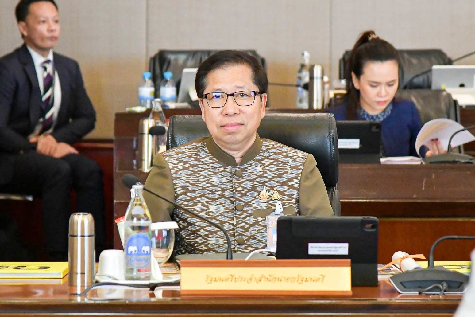 “สันติ ปิยะทัต” เตรียมลงพื้นที่ตรวจราชการอีก 3 จังหวัด ยันความโปร่งใส ลาออกจาก บ.เอกชน ก่อนนั่งเก้าอี้รัฐมนตรี 5 S 53395715