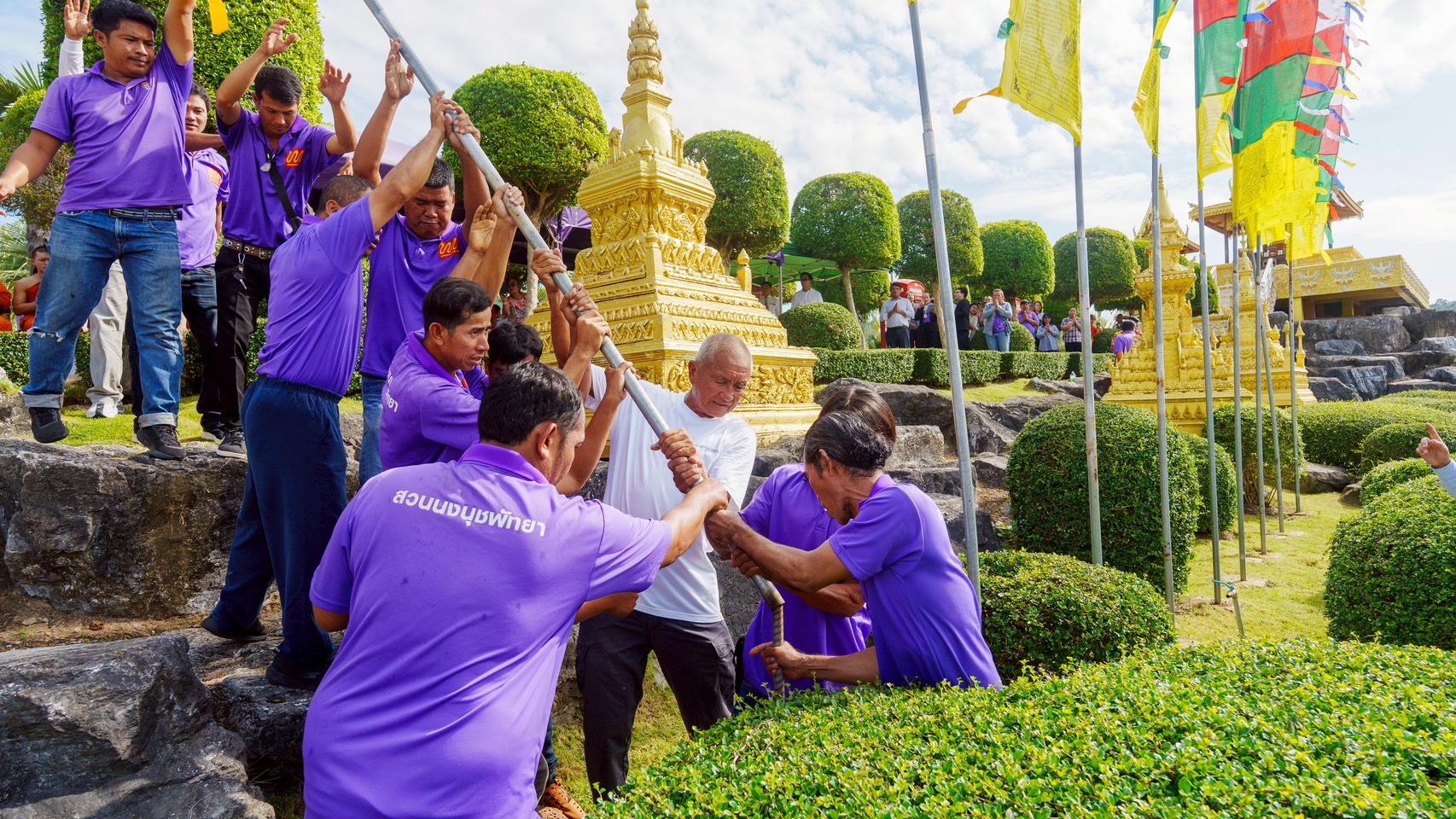 สวนนงนุชพัทยา จัดพิธีเปลี่ยนธงมนตรา 9 ต้น เสริมสิริมงคล รับพลังแห่งศรัทธาและพลังบวกจากธรรมชาติ 5 S 8823990