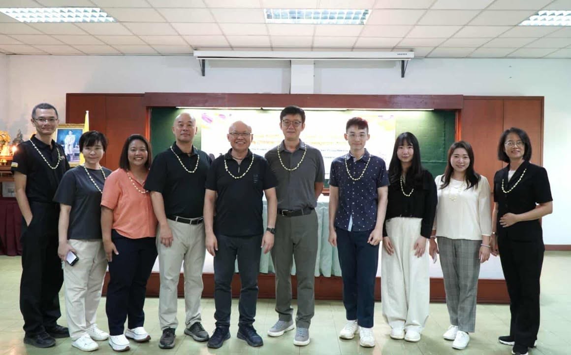 กรมปศุสัตว์ต้อนรับคณะผู้แทนจากไต้หวัน ศึกษาดูงานการเพิ่มมูลค่าการผลิตไก่พื้นเมืองและไก่กระดูกดำไทยสานต่อความร่วมมือวิชาการไทย–ไต้หวัน เพื่อยกระดับเกษตรกรผู้เลี้ยงไก่พื้นเมืองสู่ตลาดสากล 10 messageImage 1760691730040