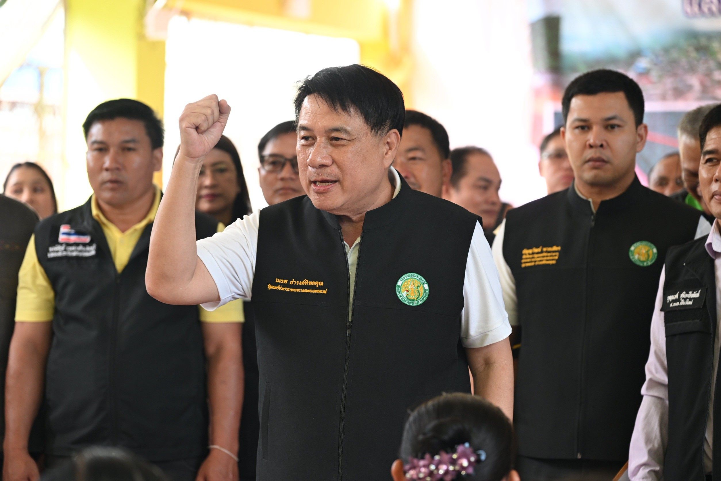 ก.เกษตรฯเดินหน้าฟื้นฟูแม่แจ่มสู้ภัย'คาจิกิ' มอบกรมชลฯ-กรมพัฒนาที่ดิน บูรณาการแก้ปัญหาน้ำ-ดินถล่ม พร้อมแนะปลูกมันฝรั่ง-กาแฟ สร้างรายได้อย่างยั่งยืน 2 messageImage 1760698896581