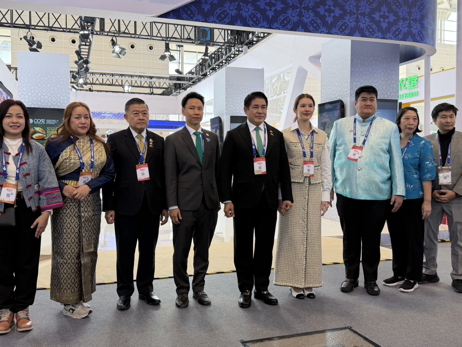 “รองนายกฯ ธรรมนัส”นำทัพไทยบุกงานเกษตรนานาชาติ เทียนจิน โชว์ศักยภาพสินค้าเกษตรพรีเมียม ดันไทยสู่ศูนย์กลางอาหารโลก ขยายความร่วมมือการค้า ฉลอง 50 ปีสัมพันธ์ทางการทูตไทย–จีน สร้างโอกาสเกษตรกรไทยเชื่อมตลาดโลก 2 messageImage 1760763641856