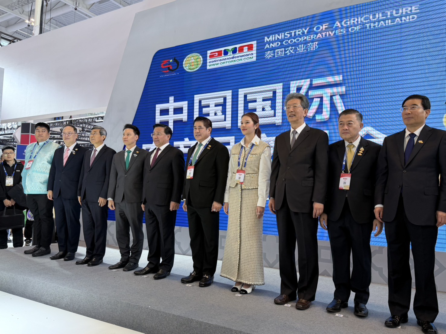 “รองนายกฯ ธรรมนัส”นำทัพไทยบุกงานเกษตรนานาชาติ เทียนจิน โชว์ศักยภาพสินค้าเกษตรพรีเมียม ดันไทยสู่ศูนย์กลางอาหารโลก ขยายความร่วมมือการค้า ฉลอง 50 ปีสัมพันธ์ทางการทูตไทย–จีน สร้างโอกาสเกษตรกรไทยเชื่อมตลาดโลก 4 messageImage 1760763662313