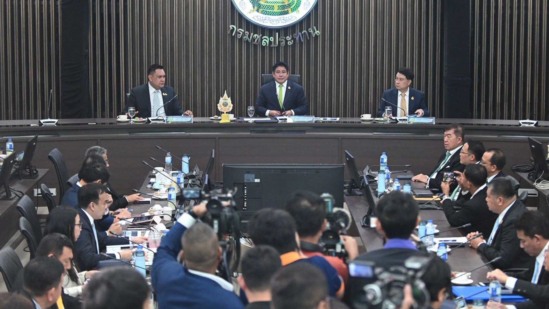 ธรรมนัสพร้อม 2 รมช3