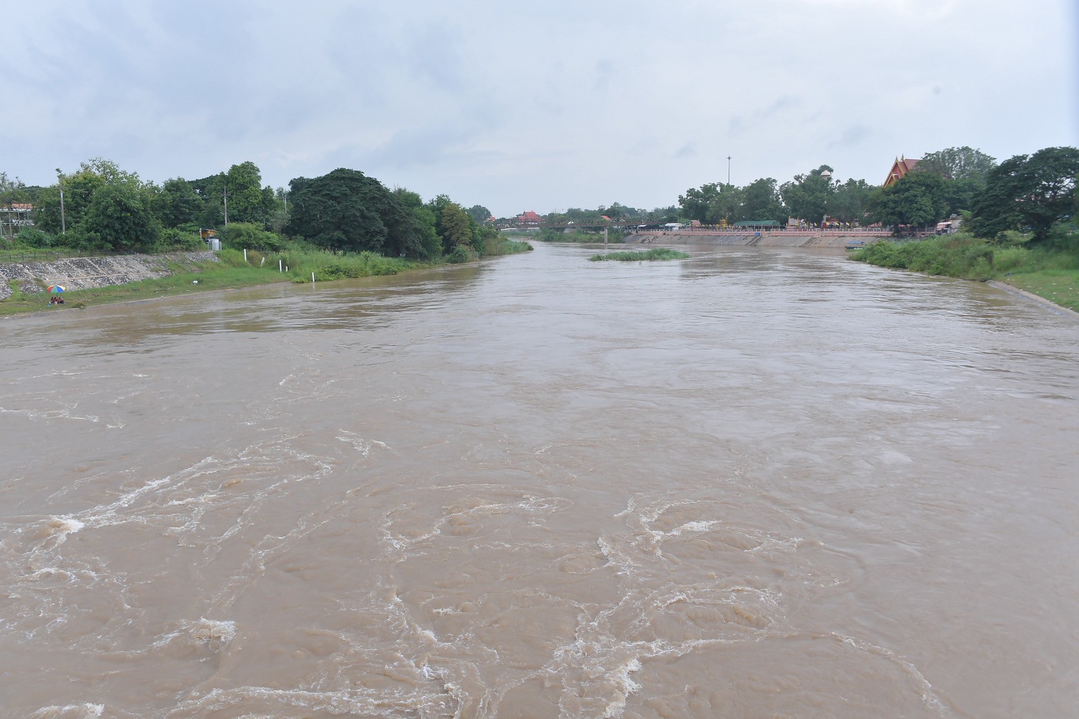 สถานการณ์ลุ่มน้ำป่าสักเริ่มคลี่คลาย 2 เขื่อน ทยอยลดระบาย ช่วยลดผลกระทบพื้นที่ท้ายน้ำ 3 ภาพชป2