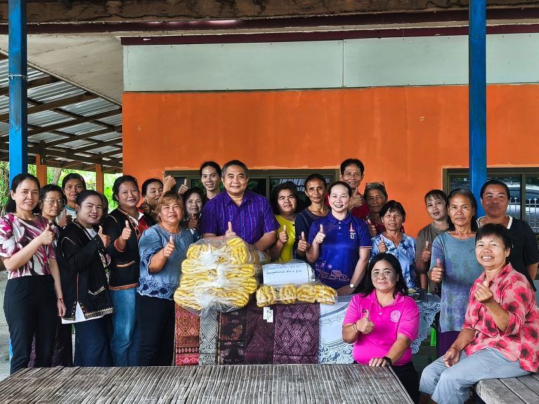 กรมหม่อนไหมเดินหน้า “ธนาคารปัจจัยการผลิตด้านหม่อนไหม” 94 แห่ง ครอบคลุม 33 จังหวัด ยกระดับการเข้าถึงวัตถุดิบ–หนุนเศรษฐกิจฐานราก ตามแนวทาง BCG 6 ภาพมม5