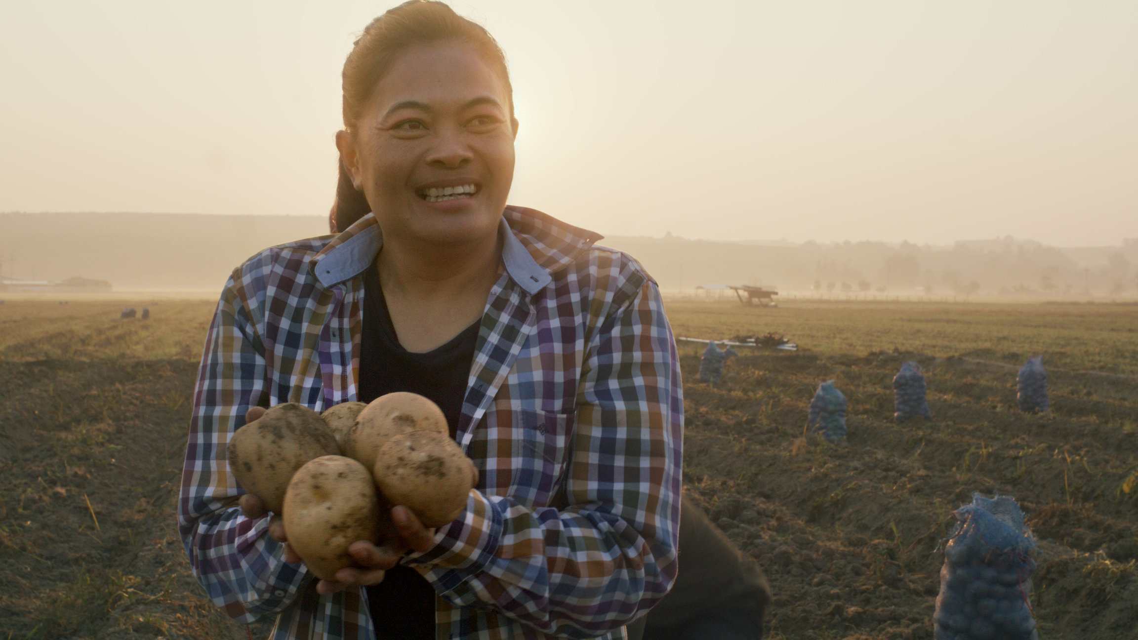 เนชั่นแนล จีโอกราฟฟิก จับมือ เป๊ปซี่โคเปิดตัวโครงการ “Food for Tomorrow” ขับเคลื่อนเกษตรกรรมเชิงฟื้นฟูเกษตรกรหญิงชาวไทยจะเป็นหนึ่งในผู้ถ่ายทอดเรื่องราวผ่านภาพยนตร์ชุดพิเศษที่พัฒนาโดยNational Geographic CreativeWorks เพื่อถ่ายทอดแบบอย่างของความยืดหยุ่นที่สร้างแรงบันดาลใจในระดับโลก 4 วิสา หลักคำปา