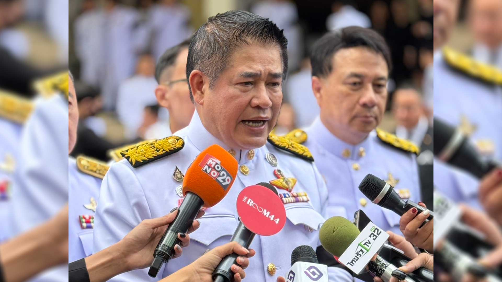 “ธรรมนัส ”สั่งกรมส่งเสริมสหกรณ์ ประสานงานกับธนาคารเพื่อการเกษตรและสหกรณ์การเกษตร (ธ.ก.ส.) ดำเนินมาตรการโครงการสินเชื่อเพื่อรวบรวมข้าวและสร้างมูลค่าเพิ่ม นำร่องในพื้นที่ช่วยชาวนาหลังยังไม่มีความชัดเจน “อนุทิน” สั่งรองนายกฯคนไหนคุม กนข. 1 สั่งลุยช่วยชาวนา3