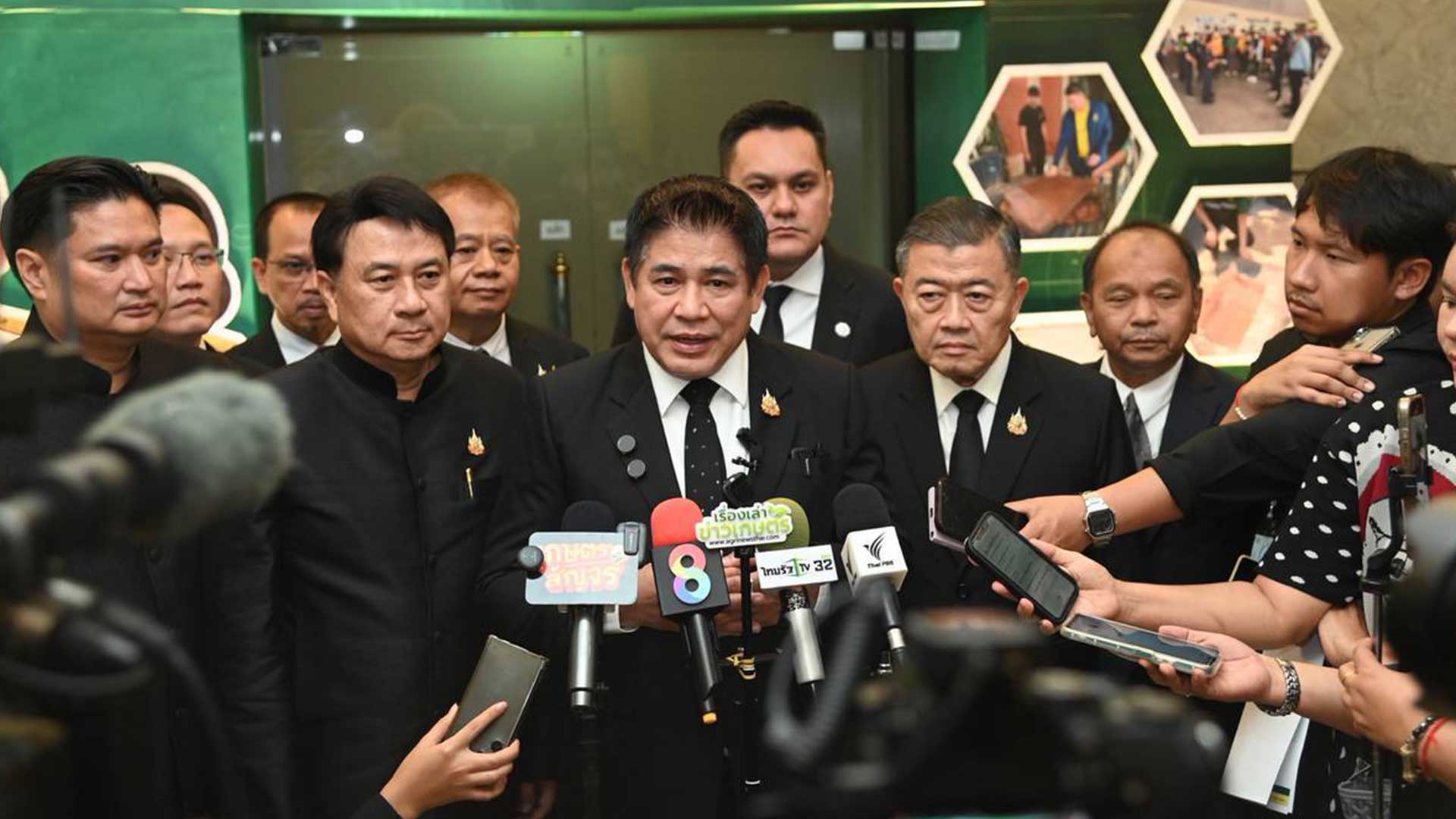 เปิดศึกยางเถื่อน3