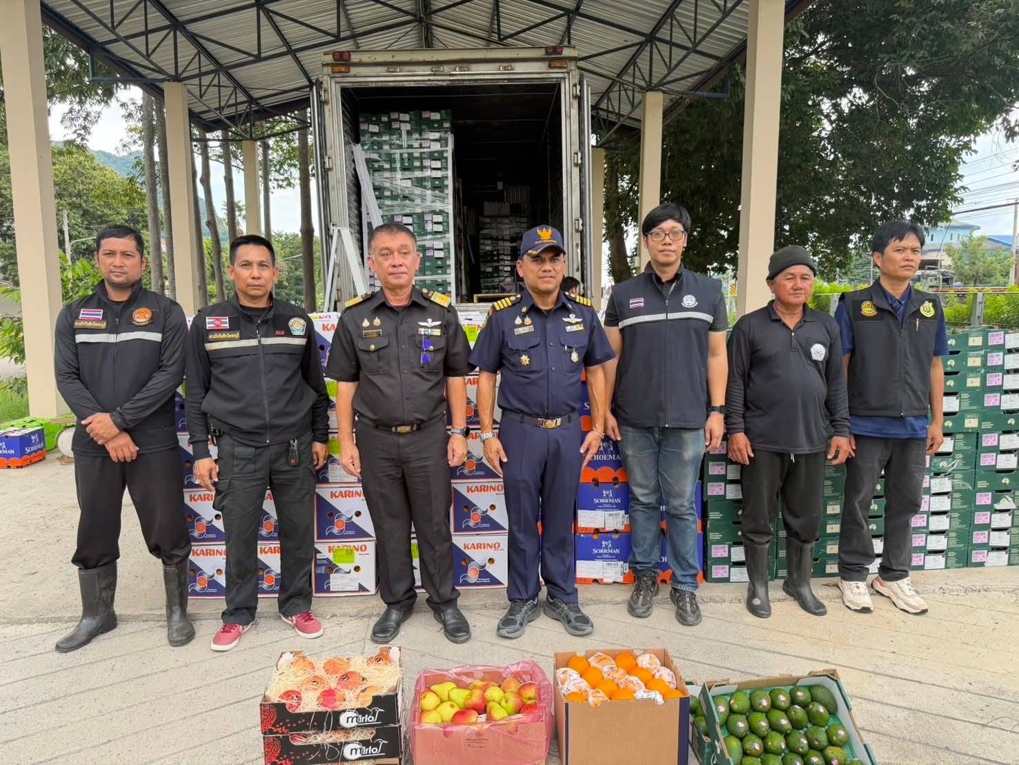 กรมวิชาการเกษตร ฉก.พญานาคราช ผนึกกำลังบุกยึดผลไม้เถื่อน กว่า 12 ตัน มูลค่า 2.89 ล้านบาท ตามนโยบาย “สงครามสินค้าเกษตรผิดกฎหมาย” ของ รมว.เกษตรฯ 5 1017081