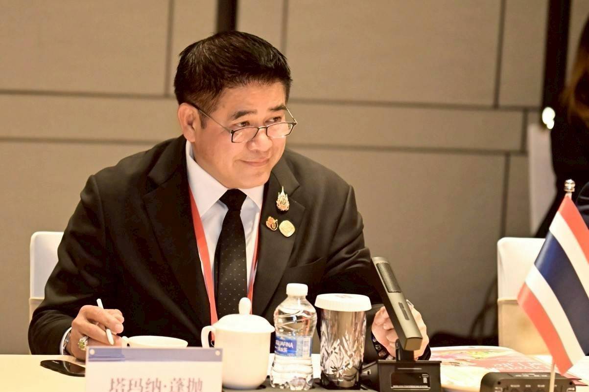 “รองนายกฯ ธรรมนัส 1017533