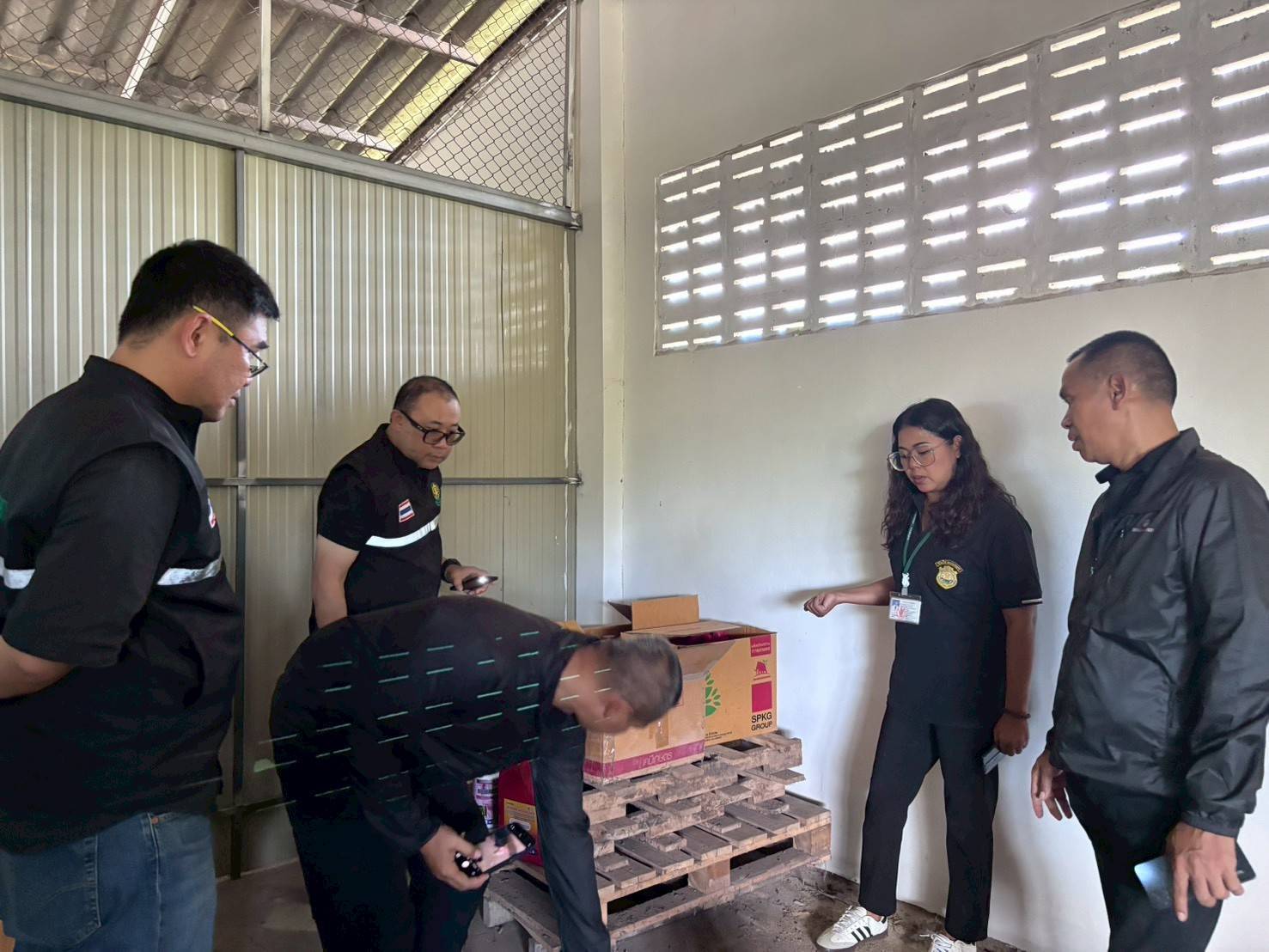 กรมวิชาการเกษตร ร่วมทีมบก.ปคบ. จับกุมลักลอบจำหน่ายวัตถุอันตรายทางการเกษตรชนิดที่ 4 ยึดของกลางมูลค่ากว่า 1 ล้านบาท 3 1022680