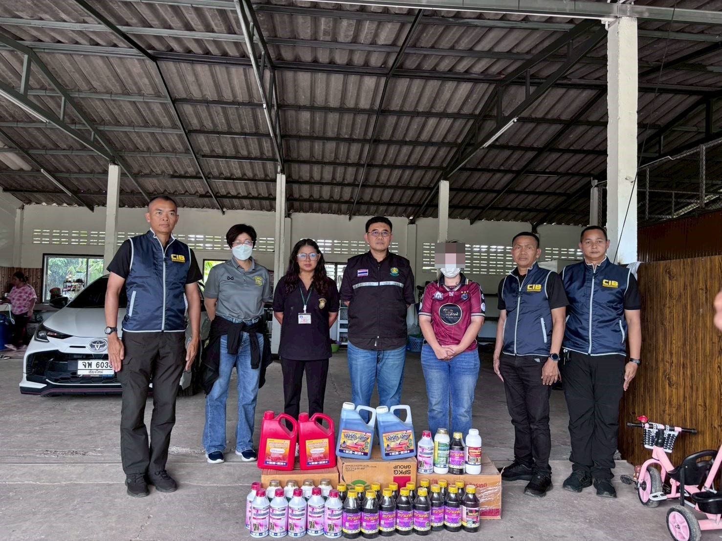 กรมวิชาการเกษตร ร่วมทีมบก.ปคบ. จับกุมลักลอบจำหน่ายวัตถุอันตรายทางการเกษตรชนิดที่ 4 ยึดของกลางมูลค่ากว่า 1 ล้านบาท 8 1022682 1