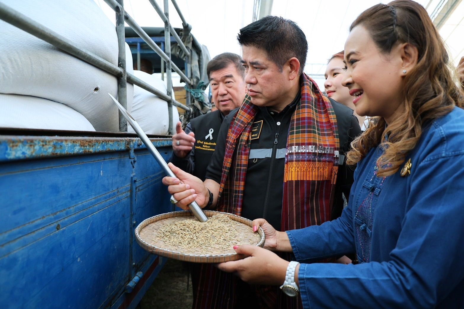 รมว.ธรรมนัส ลุย สุรินทร์ ฝากอธิบดีกรมการข้าวยกระดับข้าวหอมมะลิไทย แข่งขันในตลาดโลก 4 1133661