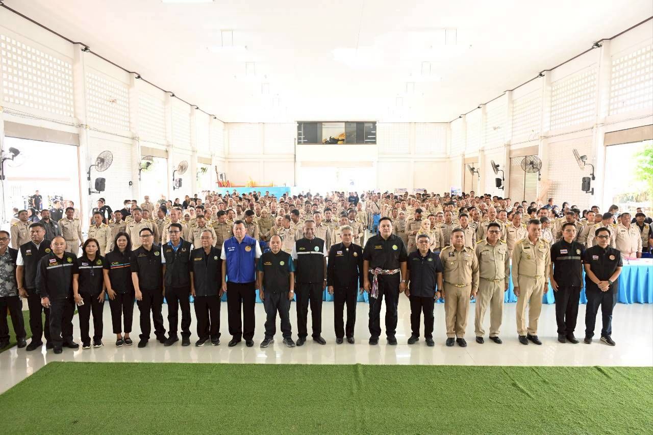 “รมช.อามินทร์” ลงพื้นที่นราธิวาส รับฟังปัญหาเกษตรกร ย้ำ ทุกปัญหาจะแก้ไขให้เร็วที่สุด พร้อมพบปะเยาวชนตากใบ ขับเคลื่อนอนาคตชุมชน 7 1406198