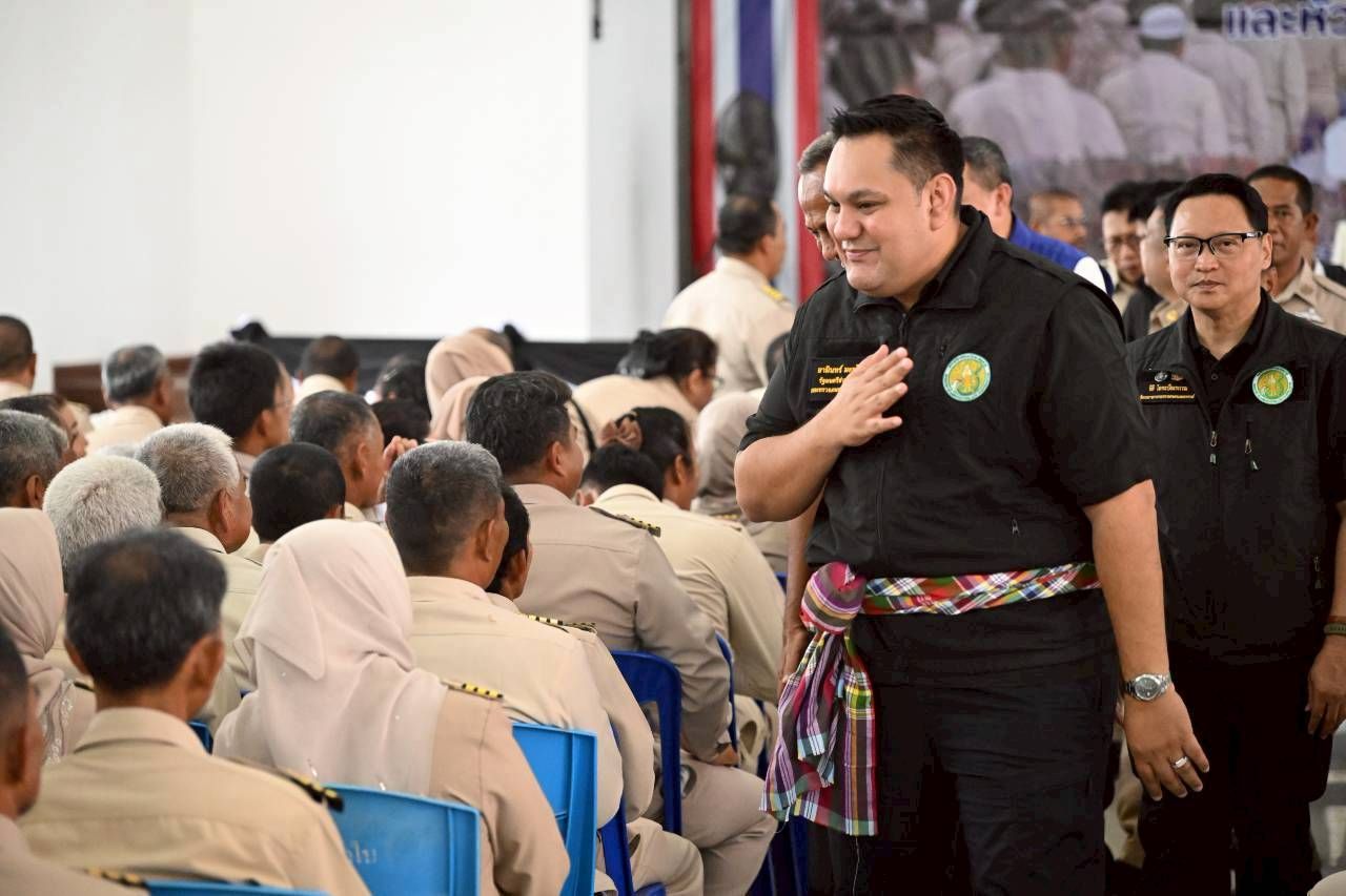 “รมช.อามินทร์” ลงพื้นที่นราธิวาส รับฟังปัญหาเกษตรกร ย้ำ ทุกปัญหาจะแก้ไขให้เร็วที่สุด พร้อมพบปะเยาวชนตากใบ ขับเคลื่อนอนาคตชุมชน 8 1406200