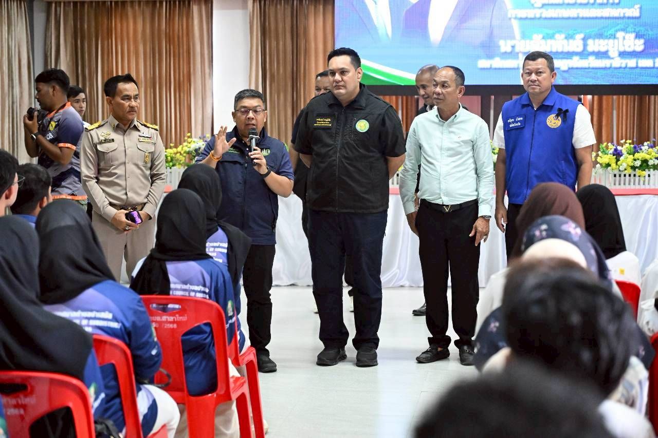 “รมช.อามินทร์” ลงพื้นที่นราธิวาส รับฟังปัญหาเกษตรกร ย้ำ ทุกปัญหาจะแก้ไขให้เร็วที่สุด พร้อมพบปะเยาวชนตากใบ ขับเคลื่อนอนาคตชุมชน 11 1406222