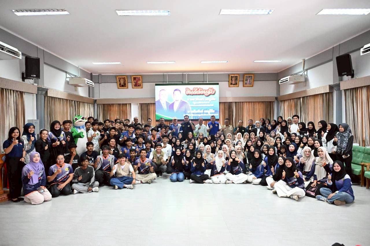 “รมช.อามินทร์” ลงพื้นที่นราธิวาส รับฟังปัญหาเกษตรกร ย้ำ ทุกปัญหาจะแก้ไขให้เร็วที่สุด พร้อมพบปะเยาวชนตากใบ ขับเคลื่อนอนาคตชุมชน 15 1406230