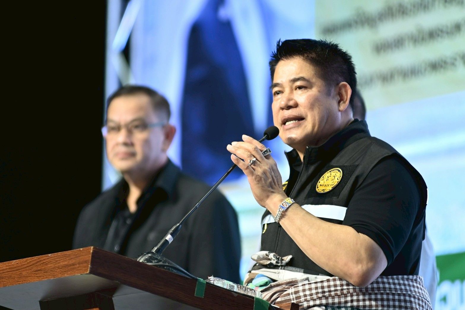 “รมว.ธรรมนัส” ลุยตรัง ติดตามนโยบาย 6 ด้าน เร่งผลักดันพัฒนาภาคใต้ เปิดเวทีรับฟังปัญหา พร้อมสั่งหน่วยงานเดินหน้ายกระดับราคาสินค้าเกษตร 9 1410602