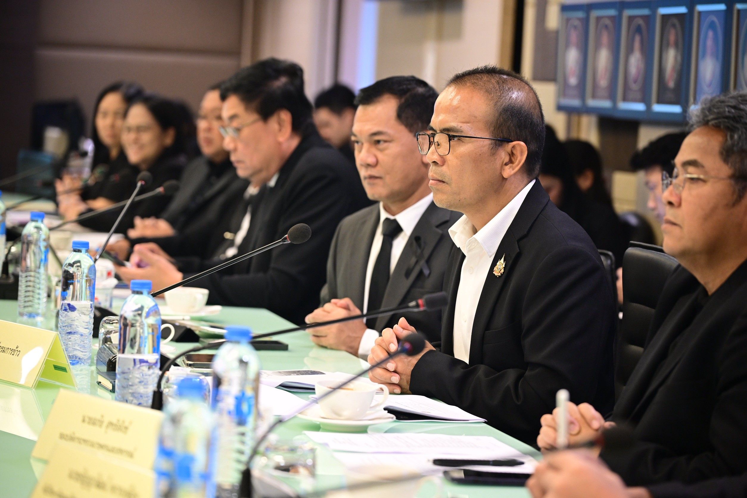 “รมช.นเรศ” ถกมาตรการพยุงราคาข้าว เร่งยกระดับข้าวพรีเมียม ลดปลูกนาปรัง แก้ราคาตกอย่างยั่งยืน เตรียมก่อนเสนอ นบข. 18 พ.ย.นี้ 7 1414876