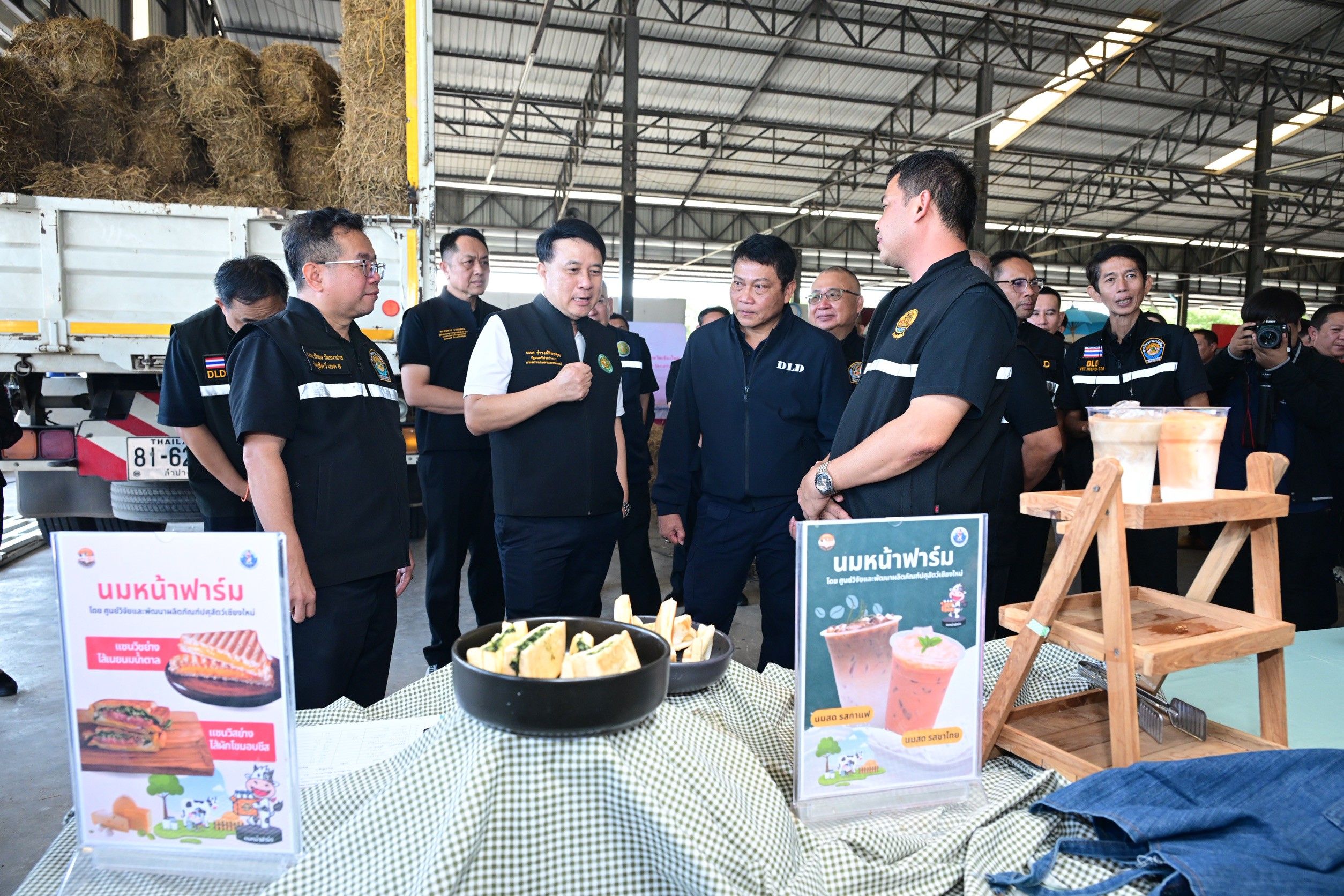 รมช.นเรศ เปิดโครงการทำหมัน ฉีดวัคซีนสุนัข-แมว ควบคุมโรคพิษสุนัขบ้า ตามพระปณิธานฯ จ.เชียงใหม่ 7 1422550