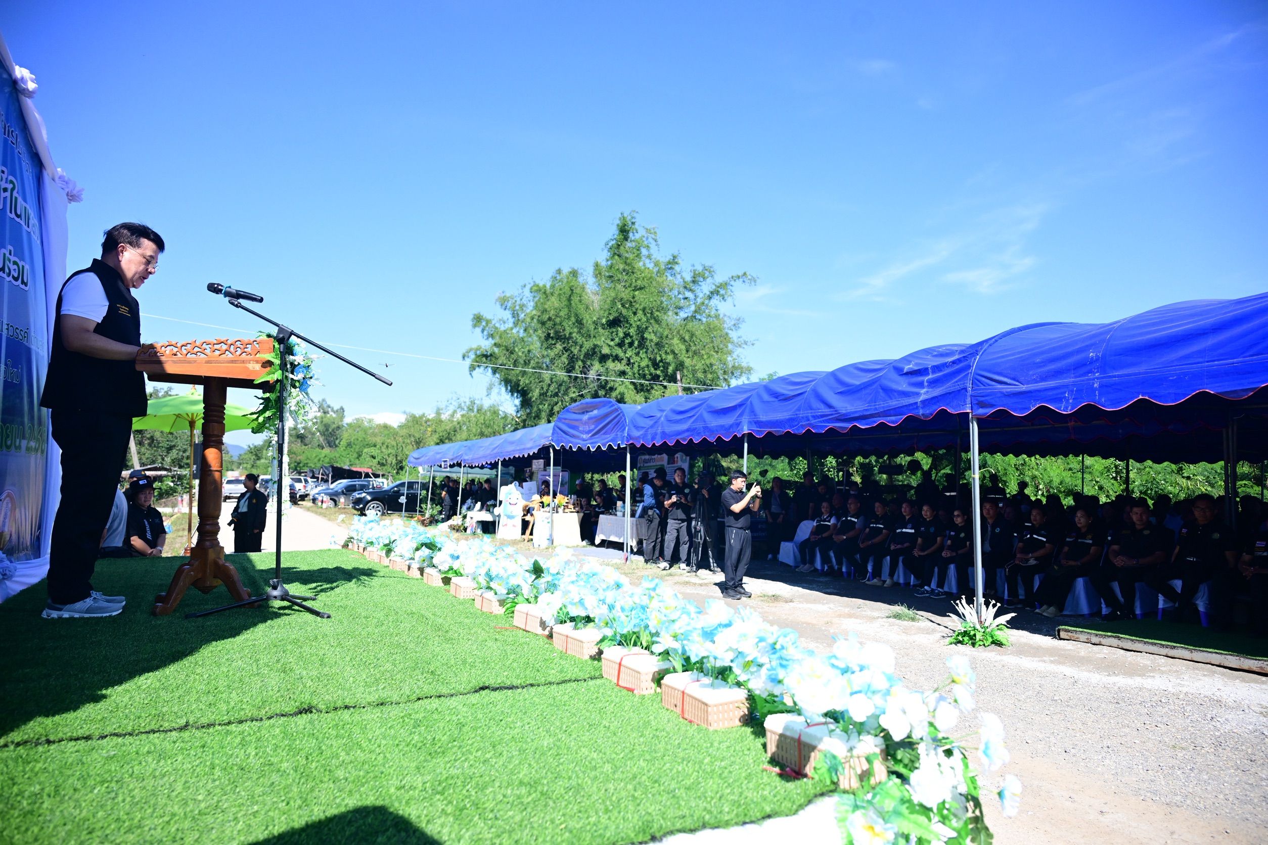 “รมช.นเรศ” หนุนการบริหารจัดการประมงน้ำจืดแบบมีส่วนร่วม มุ่งเพิ่มศักยภาพแหล่งน้ำชุมชน พร้อมร่วมปลูกหญ้าแฝกฟื้นฟูพื้นที่ 5 1425062