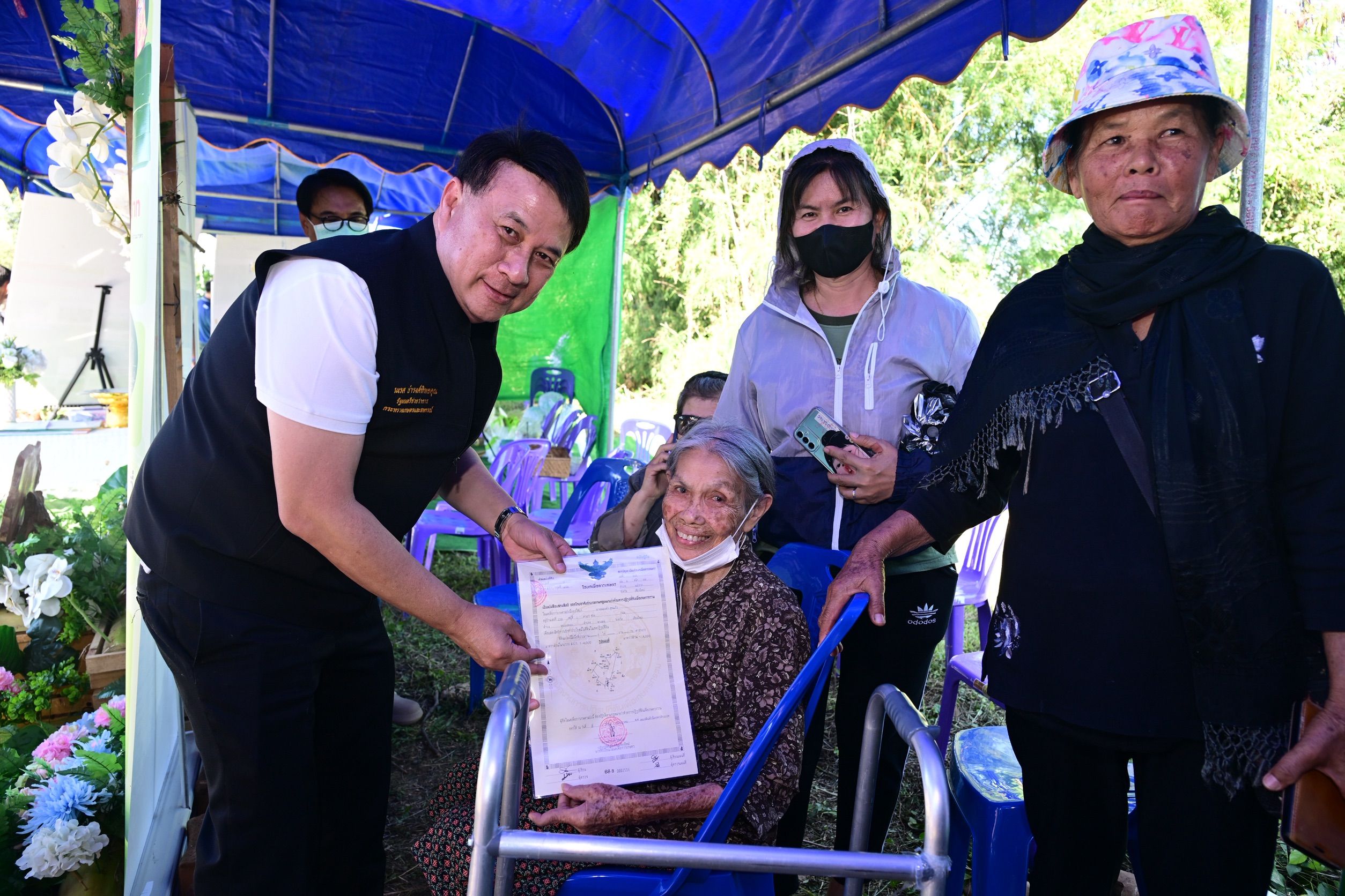 “รมช.นเรศ” หนุนการบริหารจัดการประมงน้ำจืดแบบมีส่วนร่วม มุ่งเพิ่มศักยภาพแหล่งน้ำชุมชน พร้อมร่วมปลูกหญ้าแฝกฟื้นฟูพื้นที่ 9 1425075